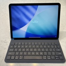 Apple iPad Air (5th Generation) A2588 64 GB, Wi-Fi, 10.9 in - Space Gray
