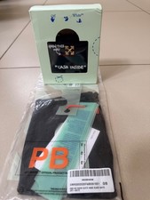 Off-White Jitney AirPods Pro case Black & Off-white face mask
