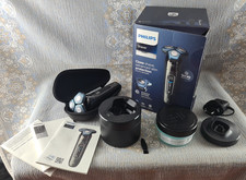Philips Shaver Series 7000 Elektrischer Nass -Trockenrasierer mit Zubehör OVP