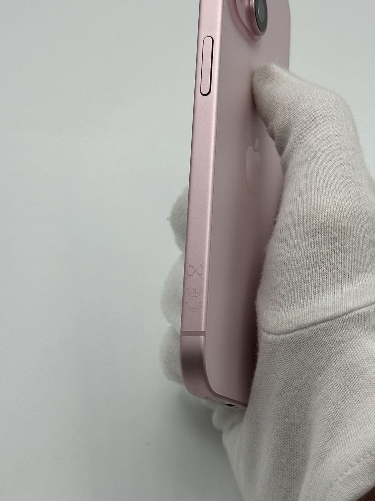 Apple iPhone 15 - 256GB - Rosa (Ohne Simlock) - Top Zustand 5 Apple iPhone 15 - 256GB - Rosa (Ohne Simlock) - Top Zustand