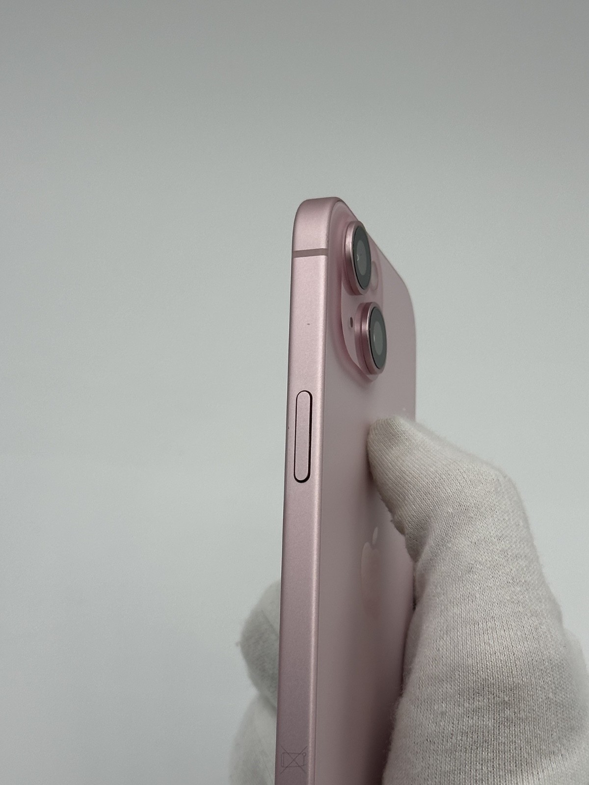 Apple iPhone 15 - 256GB - Rosa (Ohne Simlock) - Top Zustand 6 Apple iPhone 15 - 256GB - Rosa (Ohne Simlock) - Top Zustand