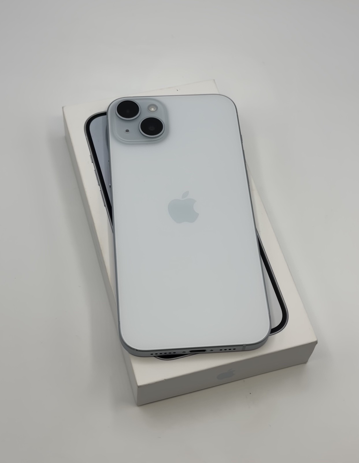 Apple iPhone 15 Plus - 128GB - Blau (Ohne Simlock) - Exzellent 1 Apple iPhone 15 Plus - 128GB - Blau (Ohne Simlock) - Exzellent