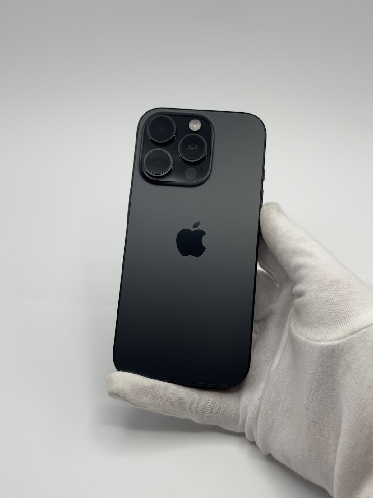 Apple iPhone 16 Pro - 128GB - Black Titanium (Ohne Simlock) - Top Zustand 2 Apple iPhone 16 Pro - 128GB - Black Titanium (Ohne Simlock) - Top Zustand