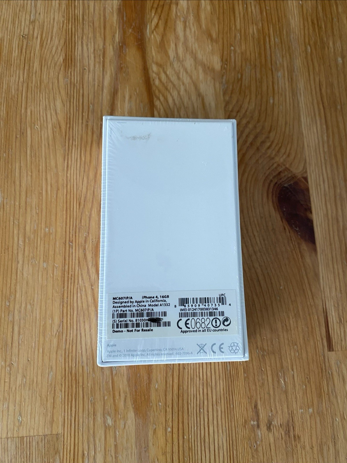Apple iPhone 4 16GB Factory Sealed DEMO Unit – Ultra Rare – Collector’s Item 2 Apple iPhone 4 16GB Factory Sealed DEMO Unit – Ultra Rare – Collector’s Item