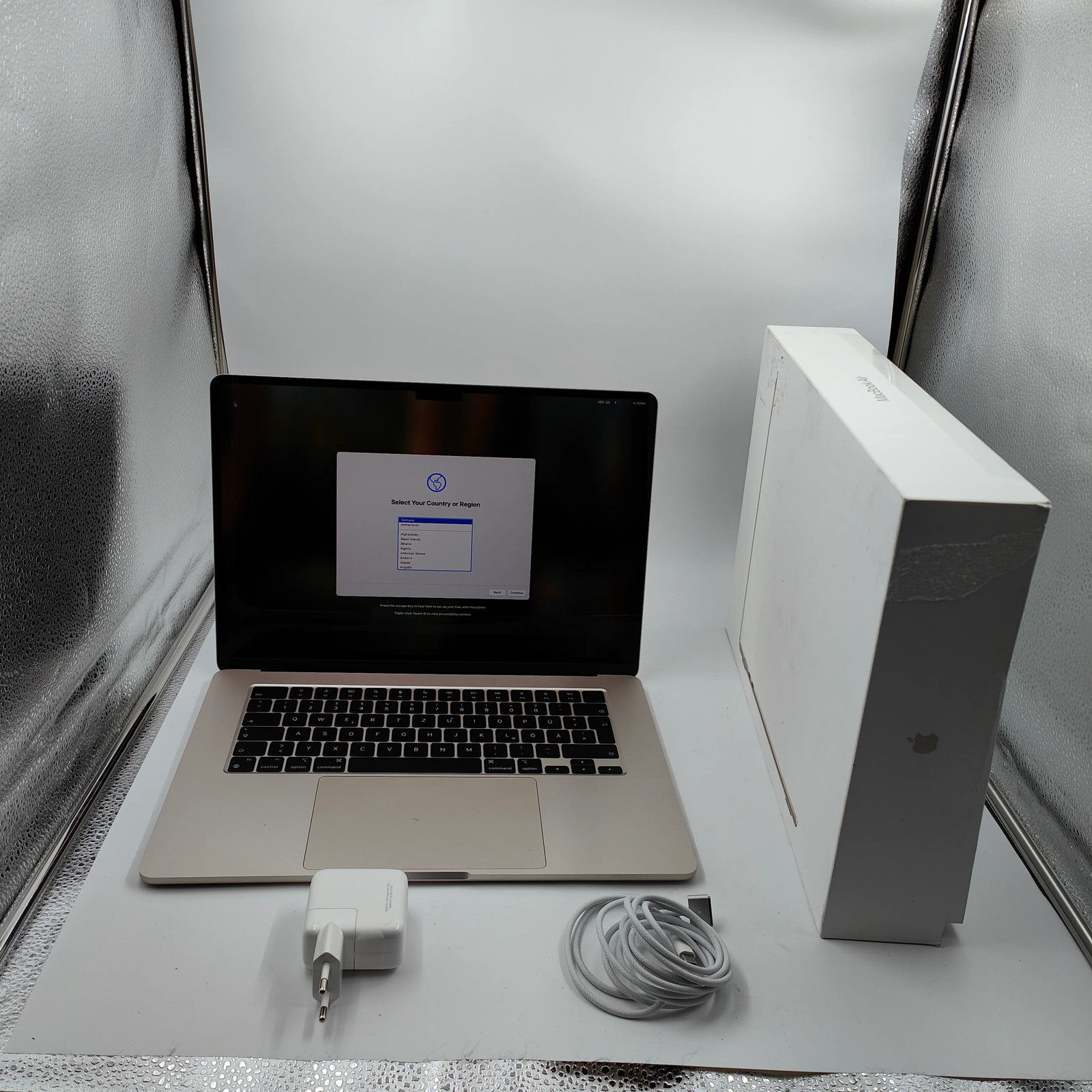 Apple MacBook Air 15" (2024) M3 (8/10) 8 GB/256 GB Starlight QWERTZ | Laptops 2 Apple MacBook Air 15" (2024) M3 (8/10) 8 GB/256 GB Starlight QWERTZ | Laptops