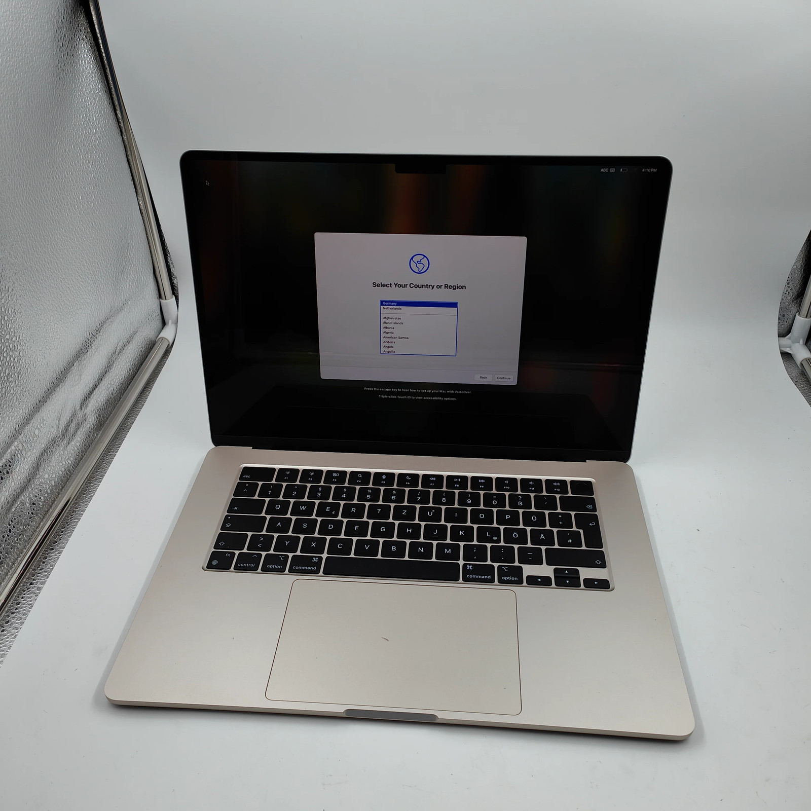 Apple MacBook Air 15" (2024) M3 (8/10) 8 GB/256 GB Starlight QWERTZ | Laptops 4 Apple MacBook Air 15" (2024) M3 (8/10) 8 GB/256 GB Starlight QWERTZ | Laptops