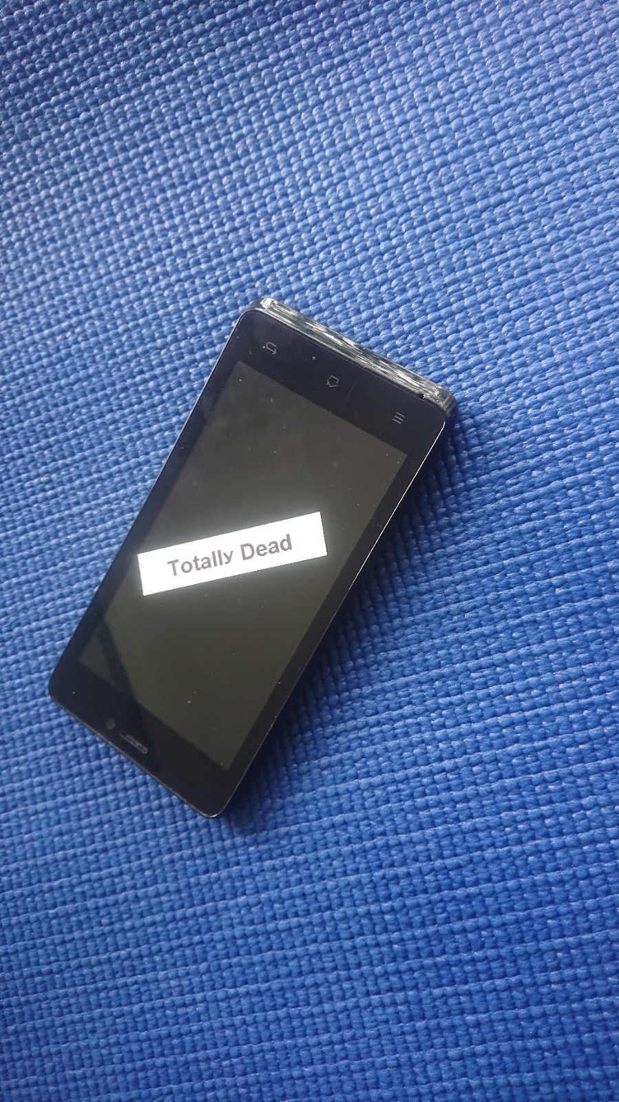ARCHOS Titanium 45 - 4GB - Black Android Smartphone — Faulty no Battery. 3 ARCHOS Titanium 45 - 4GB - Black Android Smartphone — Faulty no Battery.
