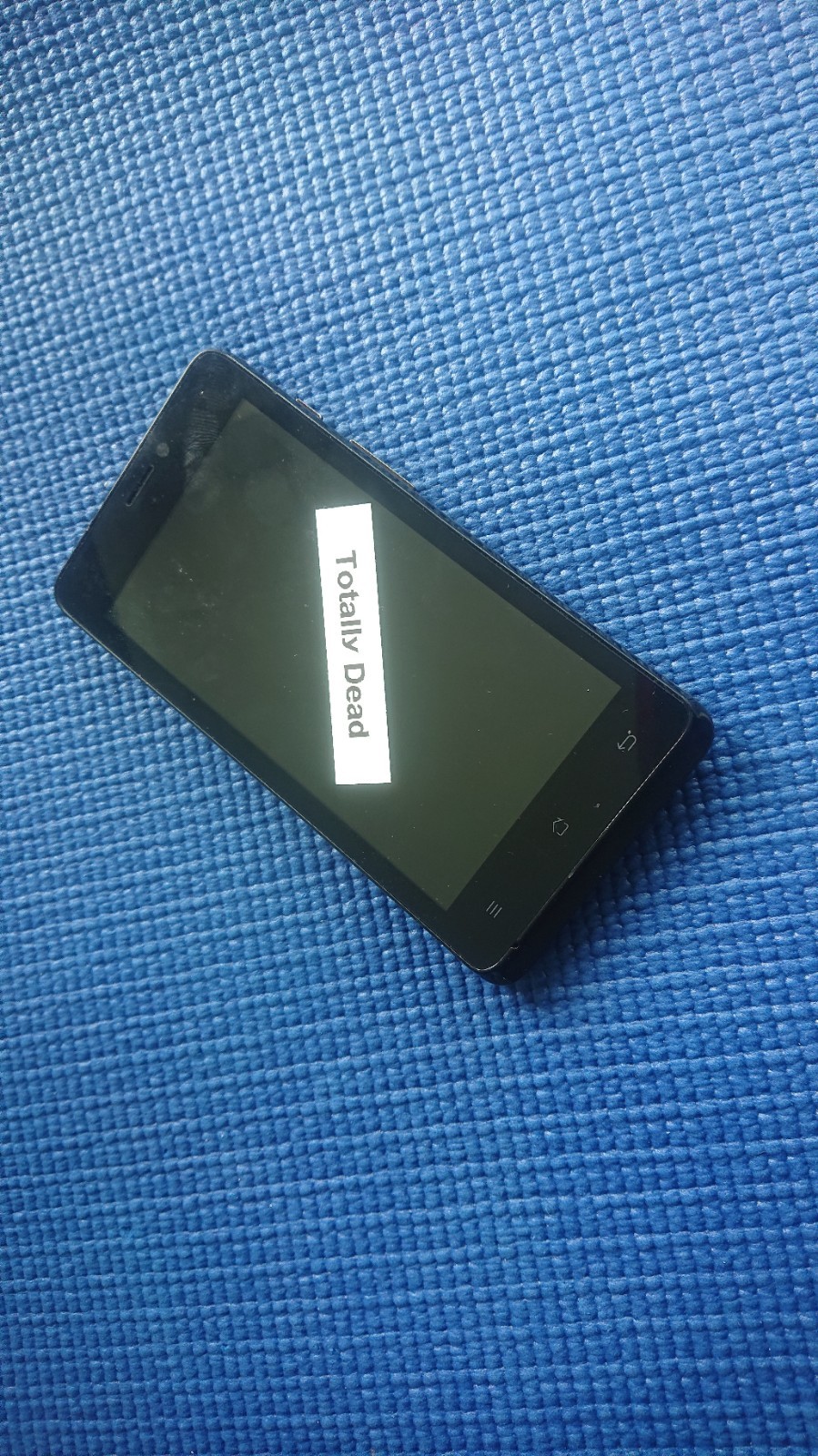 ARCHOS Titanium 45 - 4GB - Black Android Smartphone — Faulty no Battery. 4 ARCHOS Titanium 45 - 4GB - Black Android Smartphone — Faulty no Battery.