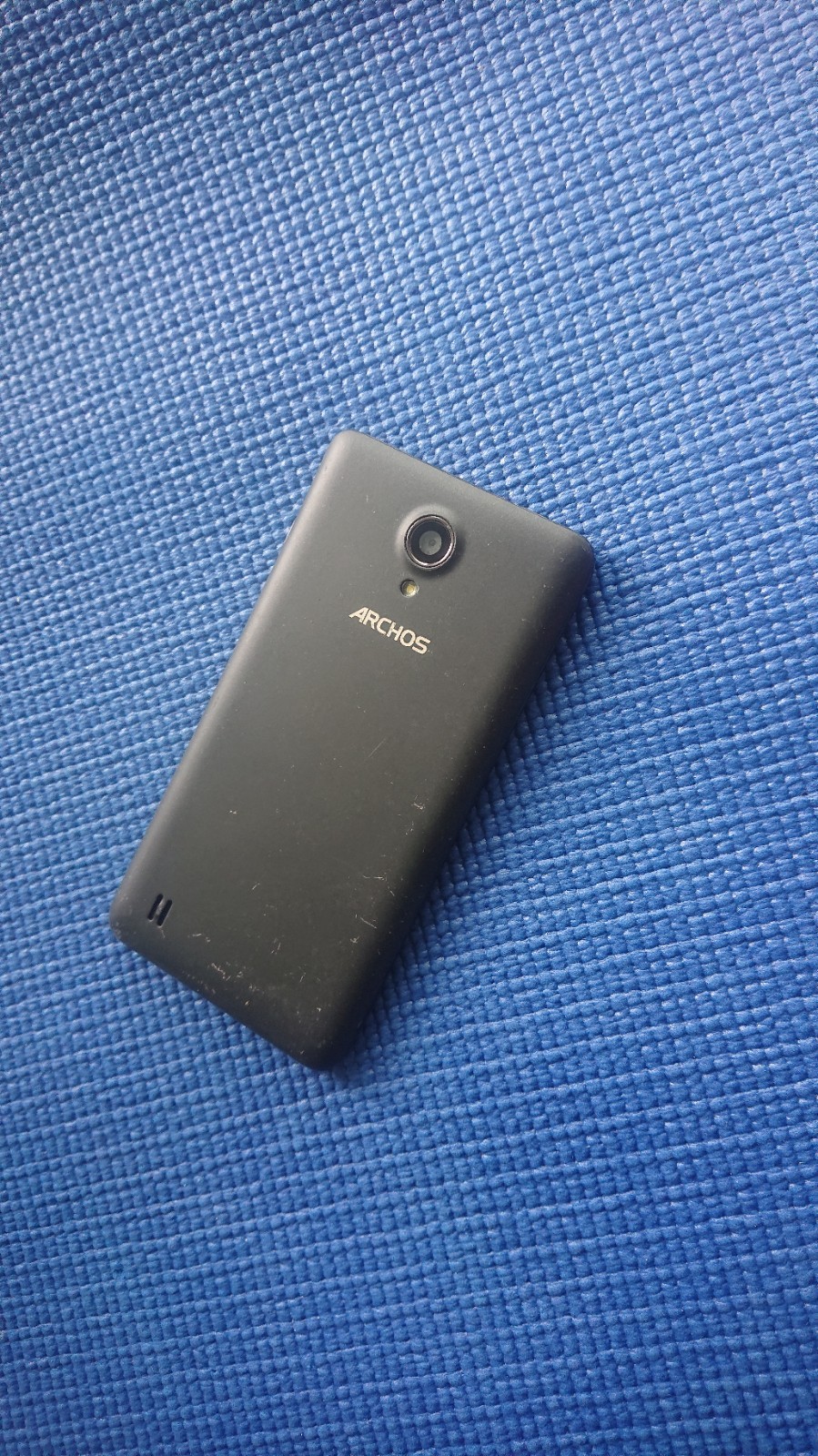 ARCHOS Titanium 45 - 4GB - Black Android Smartphone — Faulty no Battery. 7 ARCHOS Titanium 45 - 4GB - Black Android Smartphone — Faulty no Battery.