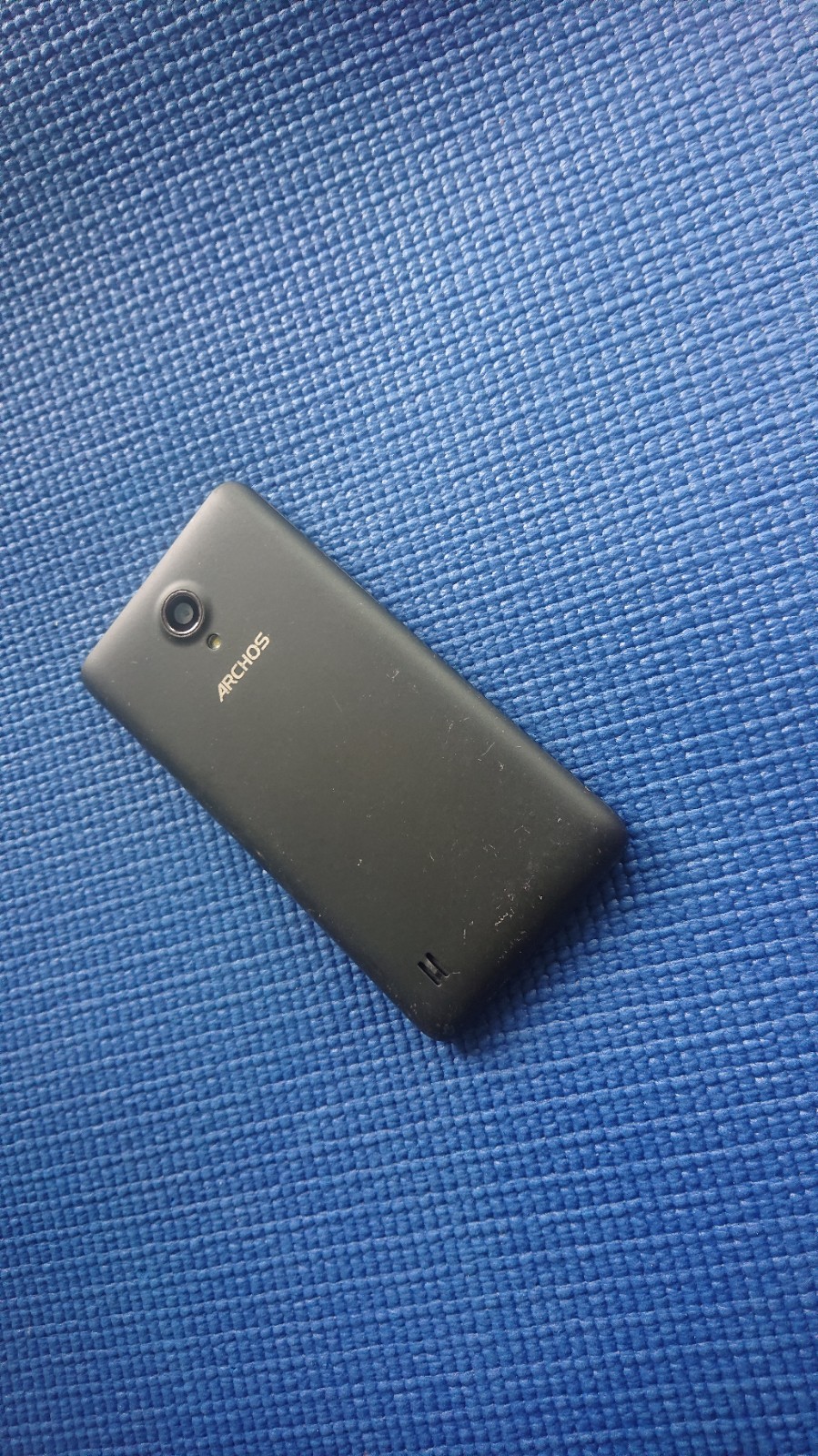 ARCHOS Titanium 45 - 4GB - Black Android Smartphone — Faulty no Battery. 8 ARCHOS Titanium 45 - 4GB - Black Android Smartphone — Faulty no Battery.