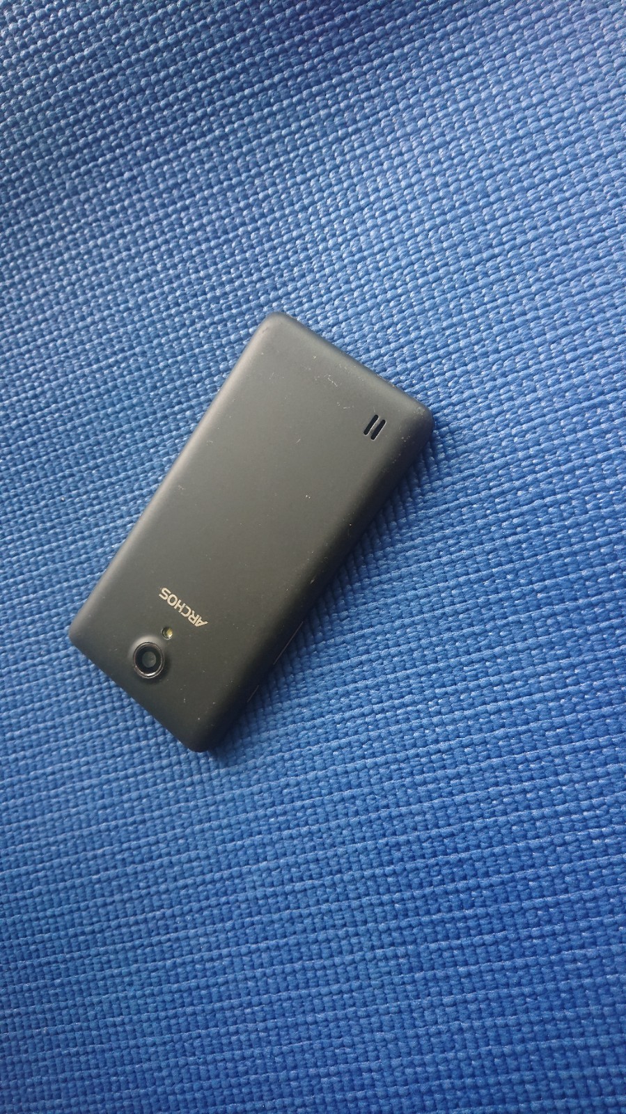 ARCHOS Titanium 45 - 4GB - Black Android Smartphone — Faulty no Battery. 9 ARCHOS Titanium 45 - 4GB - Black Android Smartphone — Faulty no Battery.