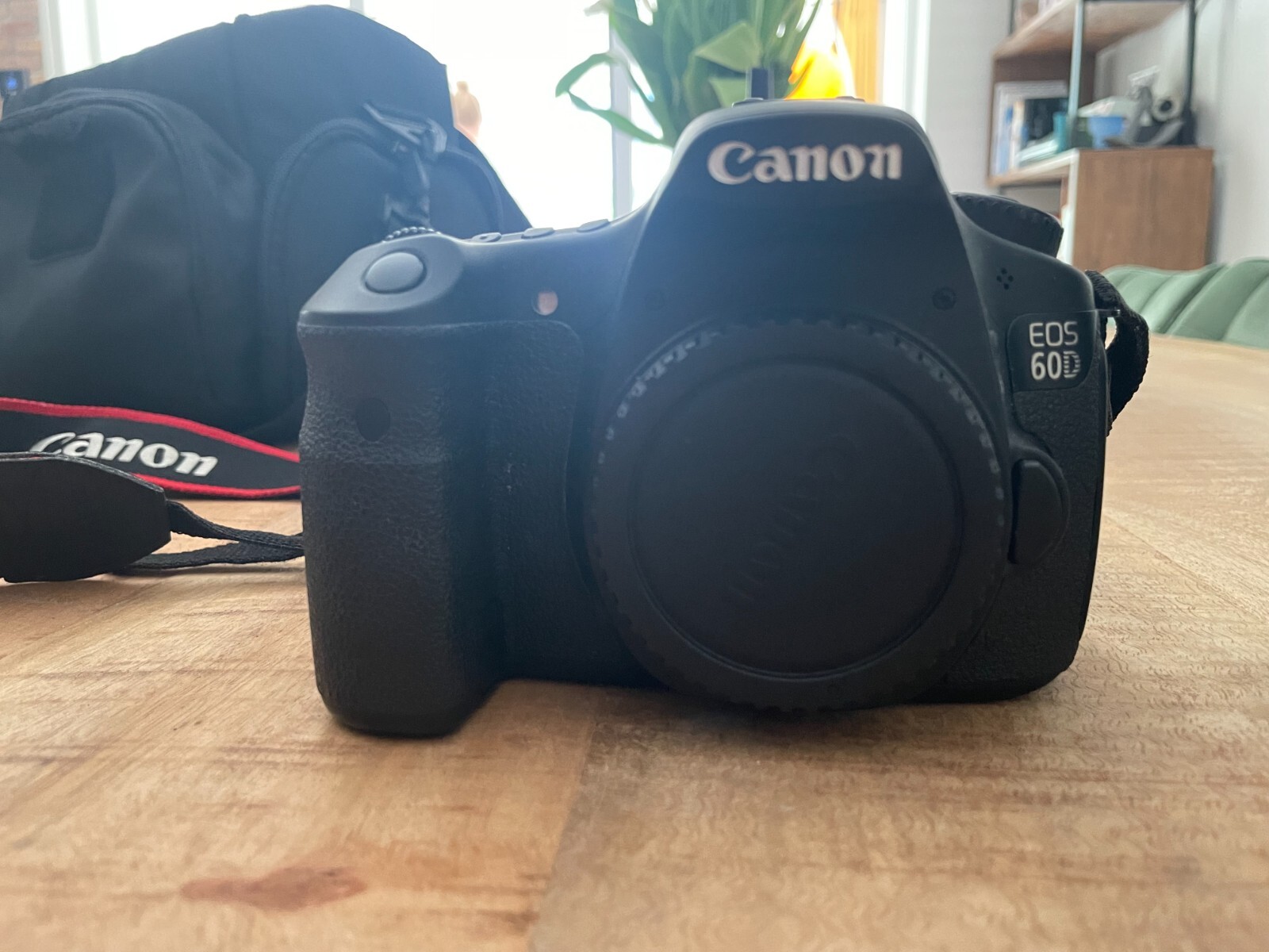 Black Camera Canon Eos 60D + Lenses + case. used, great condition. 1 Black Camera Canon Eos 60D + Lenses + case. used, great condition.