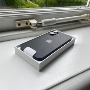 Brand new Apple iPhone 16 - 128 GB - Black - sealed box with warrenty
