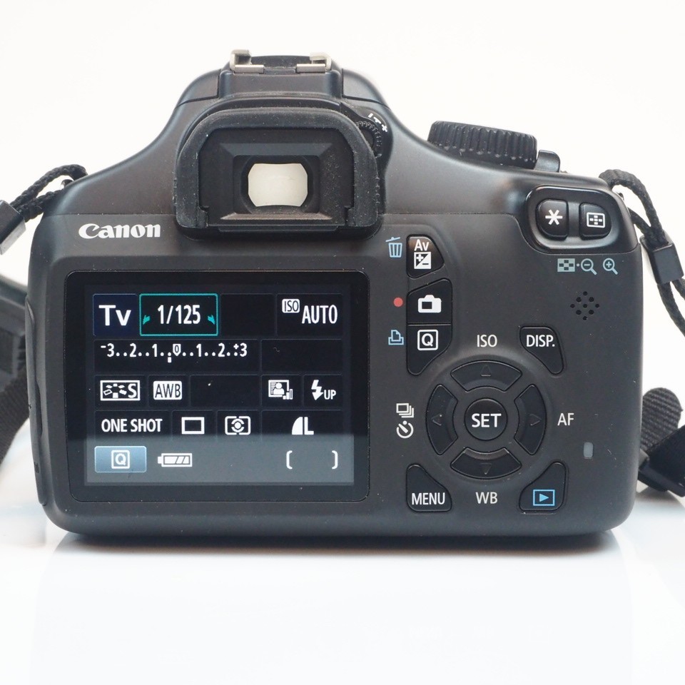 Canon EOS 1100D + 18-55mm IS, 12.2MP Digital SLR Camera, 16Gb card, 1532 clicks 6 Canon EOS 1100D + 18-55mm IS, 12.2MP Digital SLR Camera, 16Gb card, 1532 clicks