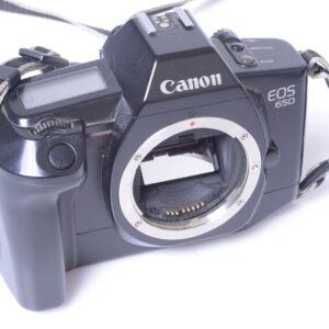 ✅ CANON EOS 650 SLR 35MM CAMERA IN NICE CONDITION, WORKS 100%. ORIGINAL + STRAP