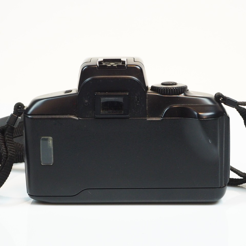Canon EOS 700 35mm film SLR Camera + EF 35-70mm Zoom Lens - Tested | VGC 4 Canon EOS 700 35mm film SLR Camera + EF 35-70mm Zoom Lens - Tested | VGC