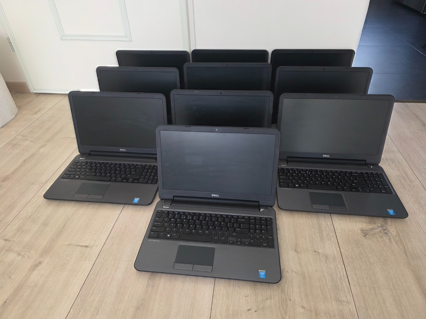 DELL INSPIRON 3542 LAPTOP / I5-4200U CPU / 8GB RAM / 120GB SSD/ 15.6" INCH / LOT 1 DELL INSPIRON 3542 LAPTOP / I5-4200U CPU / 8GB RAM / 120GB SSD/ 15.6" INCH / LOT