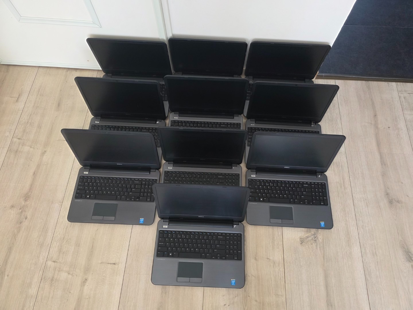 DELL INSPIRON 3542 LAPTOP / I5-4200U CPU / 8GB RAM / 120GB SSD/ 15.6" INCH / LOT 2 DELL INSPIRON 3542 LAPTOP / I5-4200U CPU / 8GB RAM / 120GB SSD/ 15.6" INCH / LOT