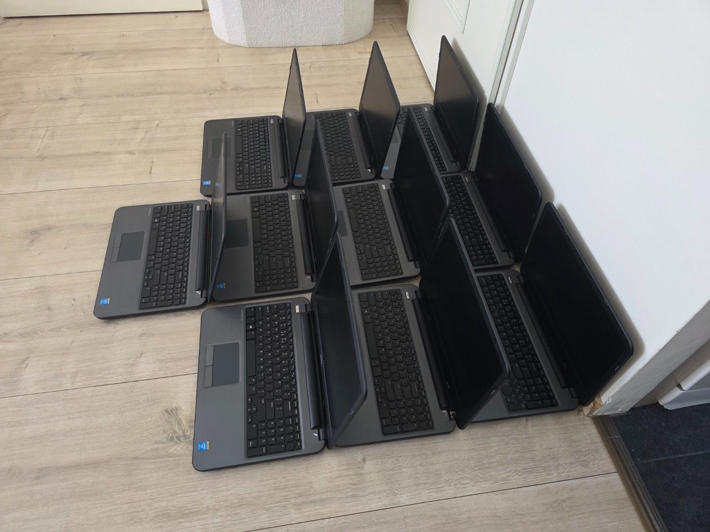 DELL INSPIRON 3542 LAPTOP / I5-4200U CPU / 8GB RAM / 120GB SSD/ 15.6" INCH / LOT 3 DELL INSPIRON 3542 LAPTOP / I5-4200U CPU / 8GB RAM / 120GB SSD/ 15.6" INCH / LOT