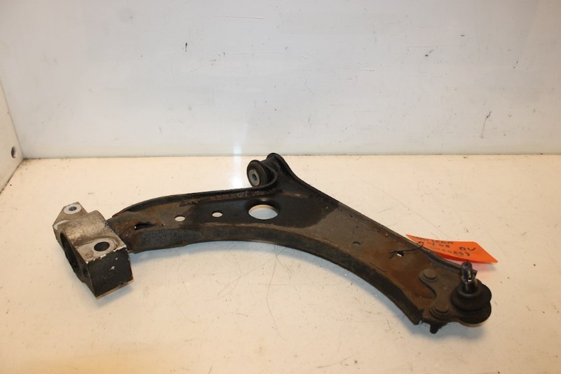 DRAAGARM RECHTS VOOR Seat Leon (1P1) Hatchback 5-drs 1.6 (CMXA) 2008 1K0407152BD 1 DRAAGARM RECHTS VOOR Seat Leon (1P1) Hatchback 5-drs 1.6 (CMXA) 2008 1K0407152BD