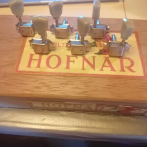Guitar Tuning machines (3L/3 R) vintage style Epiphone Tuners (used)