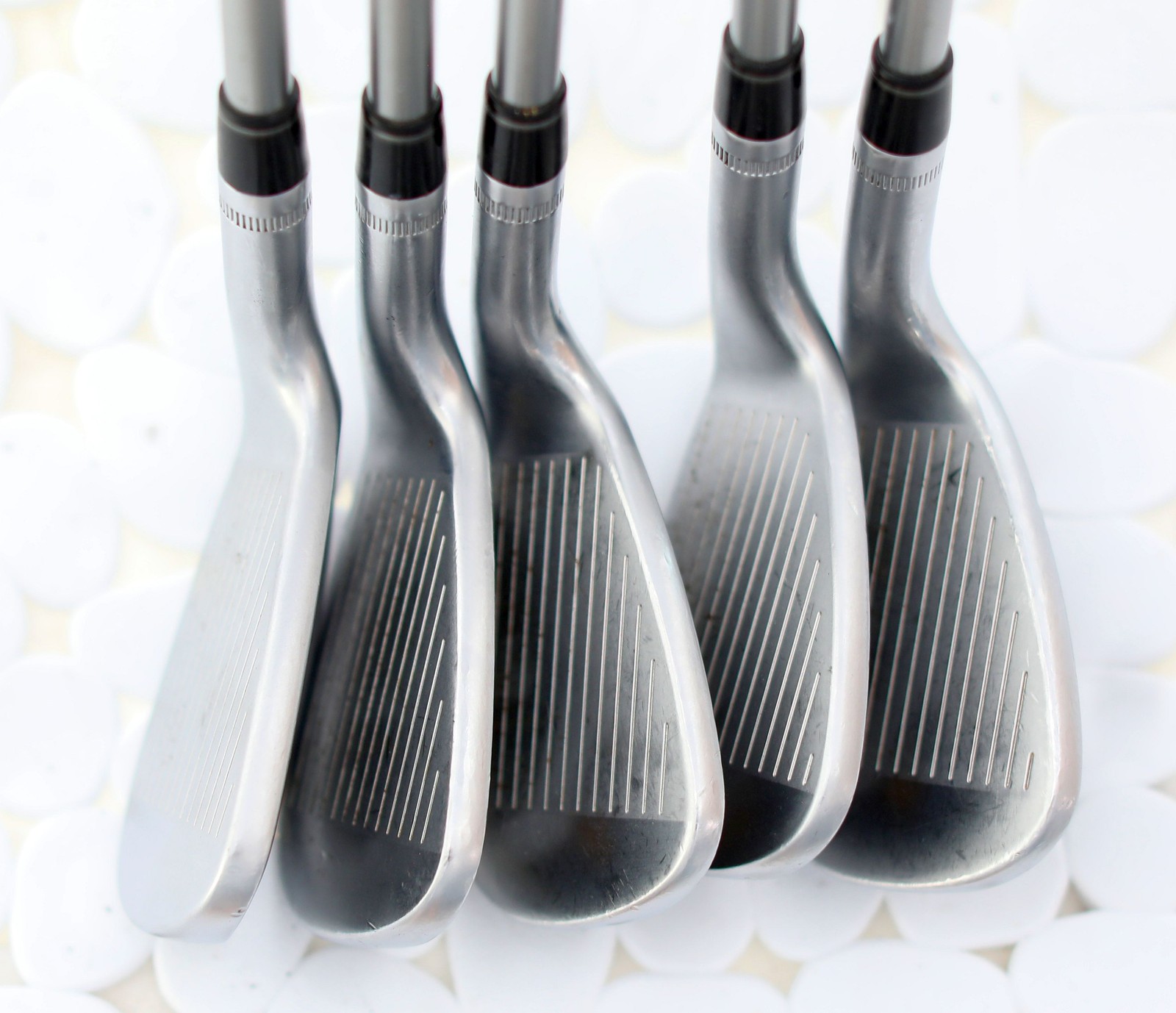 Herren Linkshänder Wilson FG Tour (F5) Iron Set 6-PW Graphite Regular 2 Herren Linkshänder Wilson FG Tour (F5) Iron Set 6-PW Graphite Regular