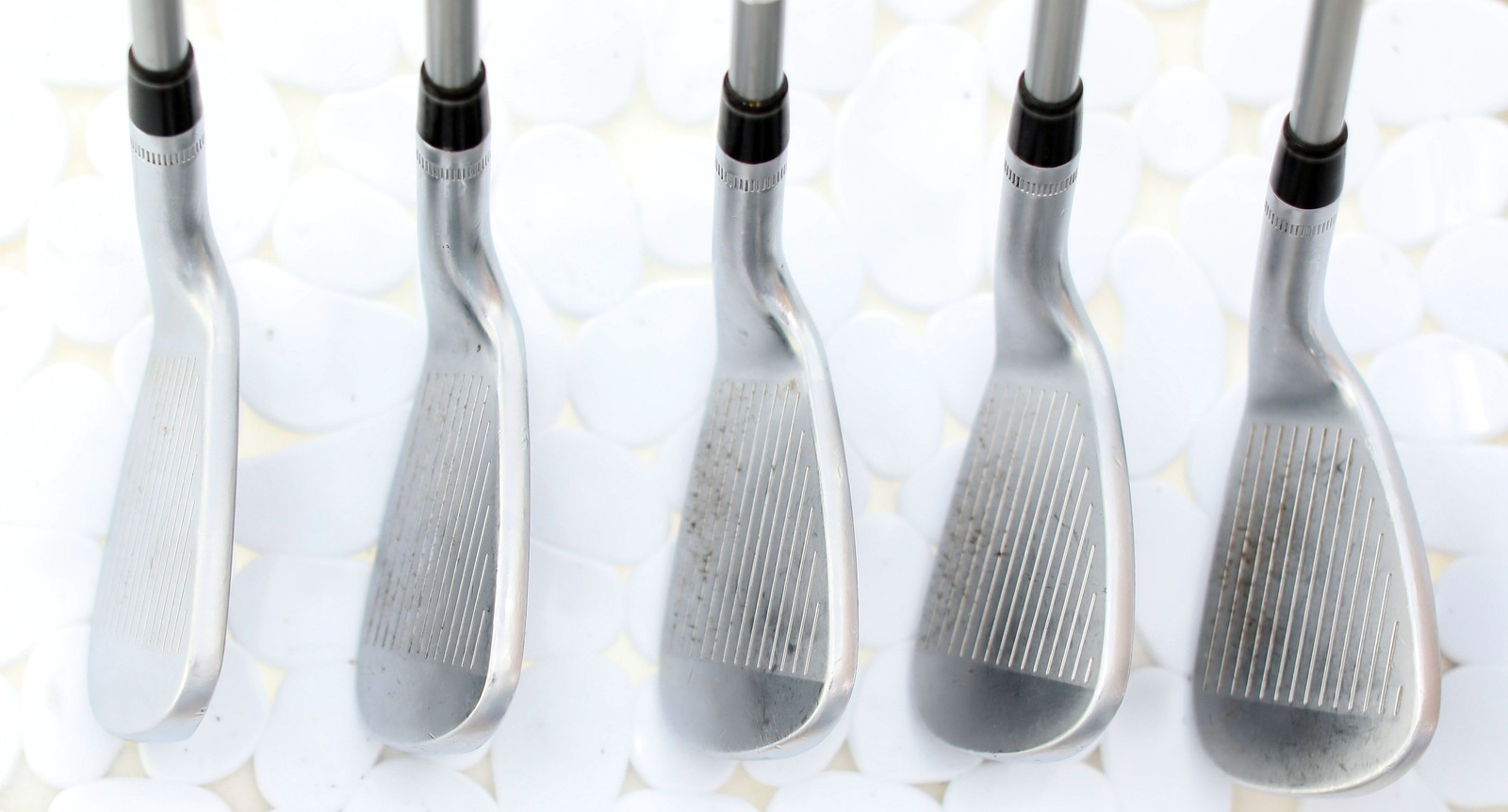 Herren Linkshänder Wilson FG Tour (F5) Iron Set 6-PW Graphite Regular 3 Herren Linkshänder Wilson FG Tour (F5) Iron Set 6-PW Graphite Regular