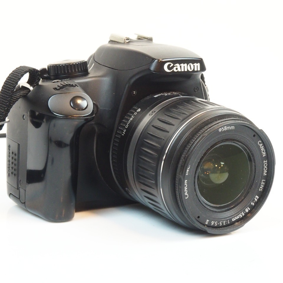Kit: Canon EOS 1000D + Canon EF-S 18-55mm f/3,5-5,6 II | 11602 clicks 2 Kit: Canon EOS 1000D + Canon EF-S 18-55mm f/3,5-5,6 II | 11602 clicks