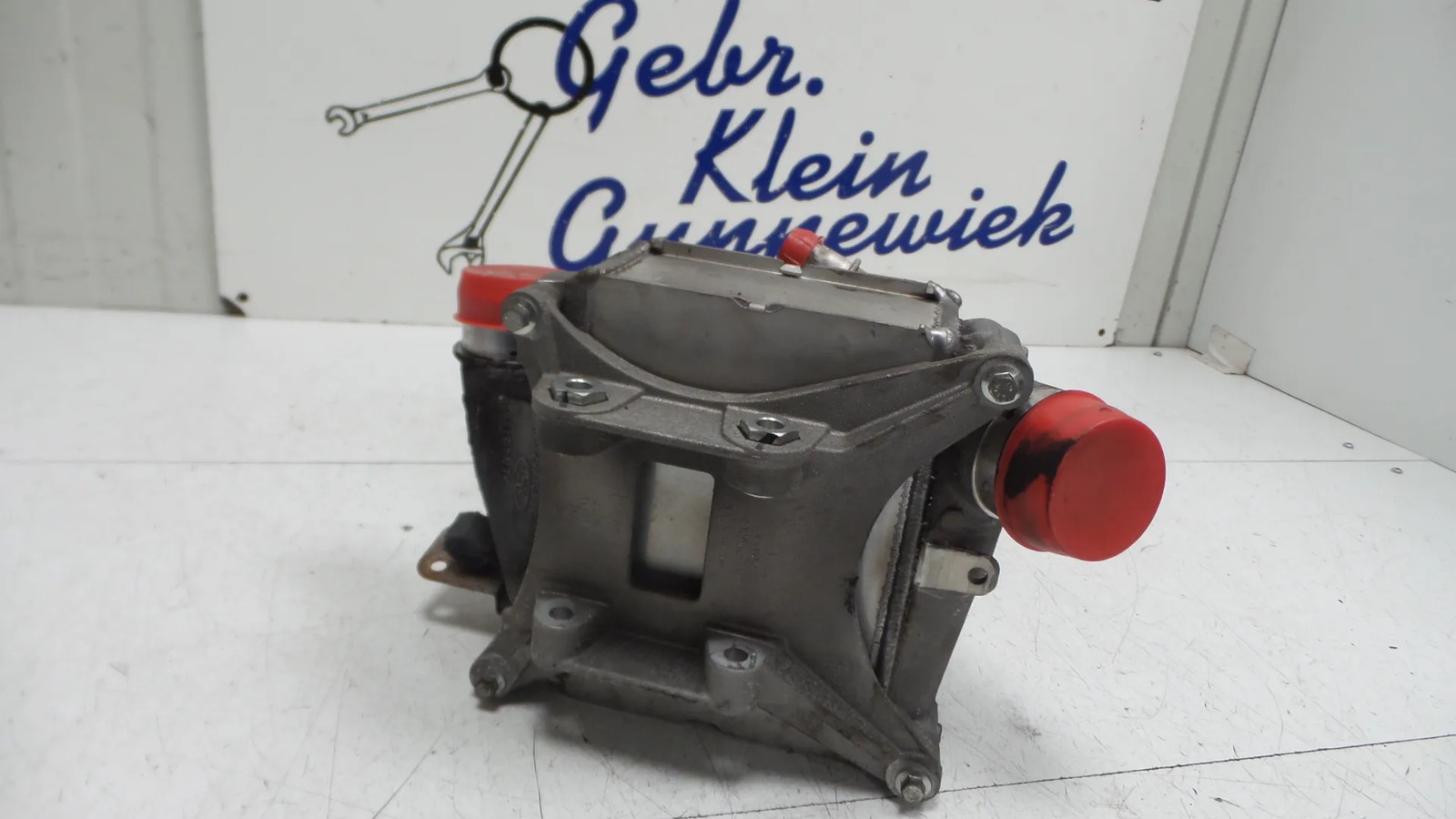 LADELUFTKÜHLER Ford Focus 3 2012 CV618K230BB / 1865560 / CV618K230BC 2 LADELUFTKÜHLER Ford Focus 3 2012 CV618K230BB / 1865560 / CV618K230BC
