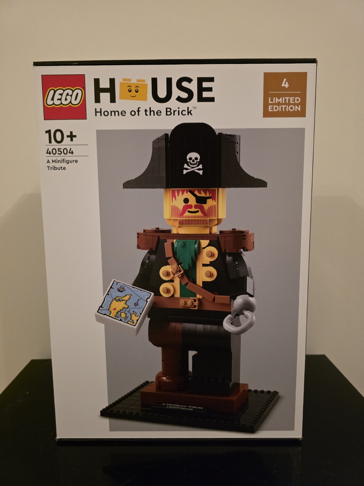 LEGO House Exclusive- A Minifigure Tribute Set 40504 , Brand New & Sealed 1 LEGO House Exclusive- A Minifigure Tribute Set 40504 , Brand New & Sealed