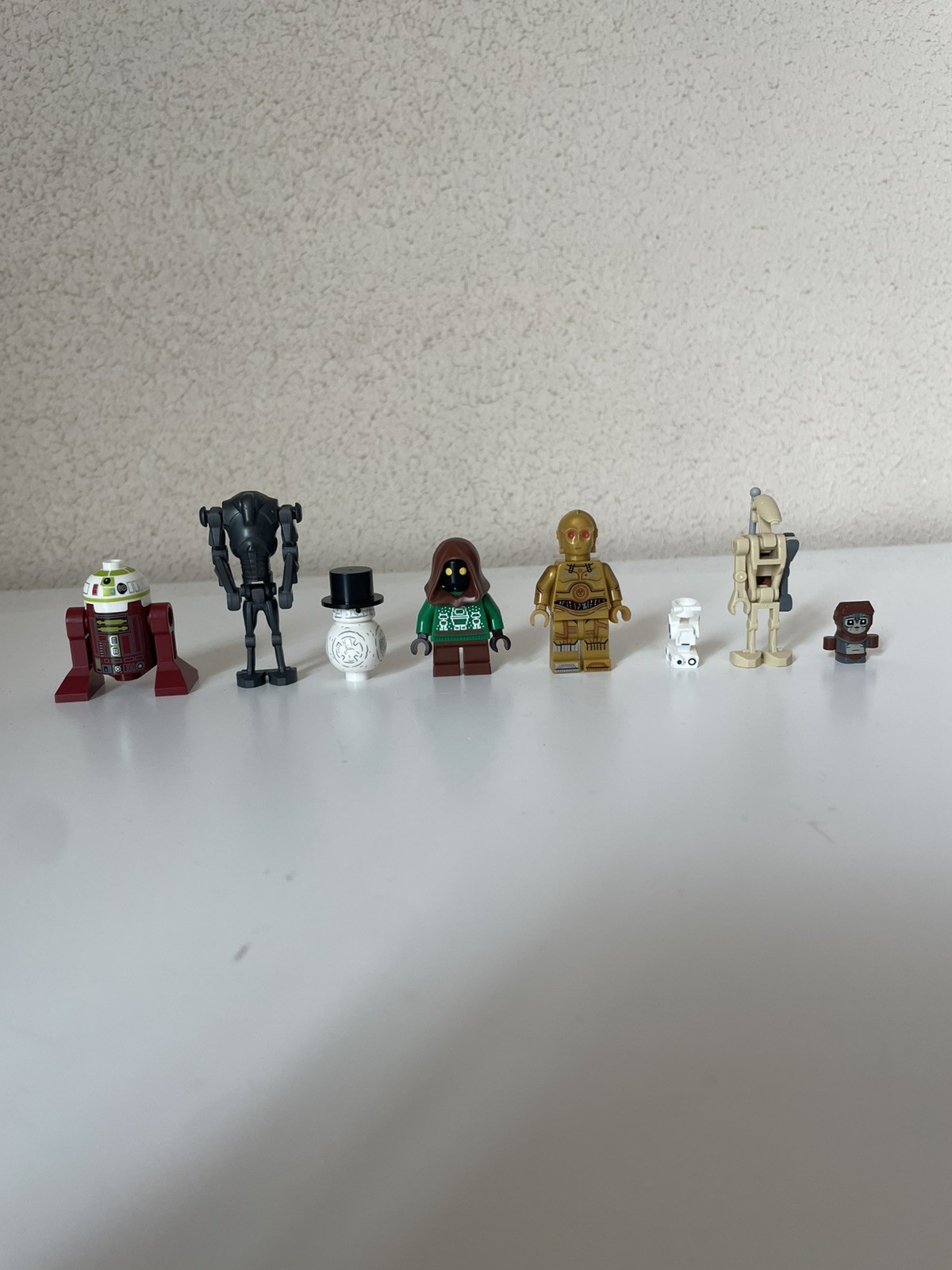 LEGO Star Wars Droid Lot - C-3PO, Jawa, Super Battle Droid & Droids minifigures 1 LEGO Star Wars Droid Lot - C-3PO, Jawa, Super Battle Droid & Droids minifigures