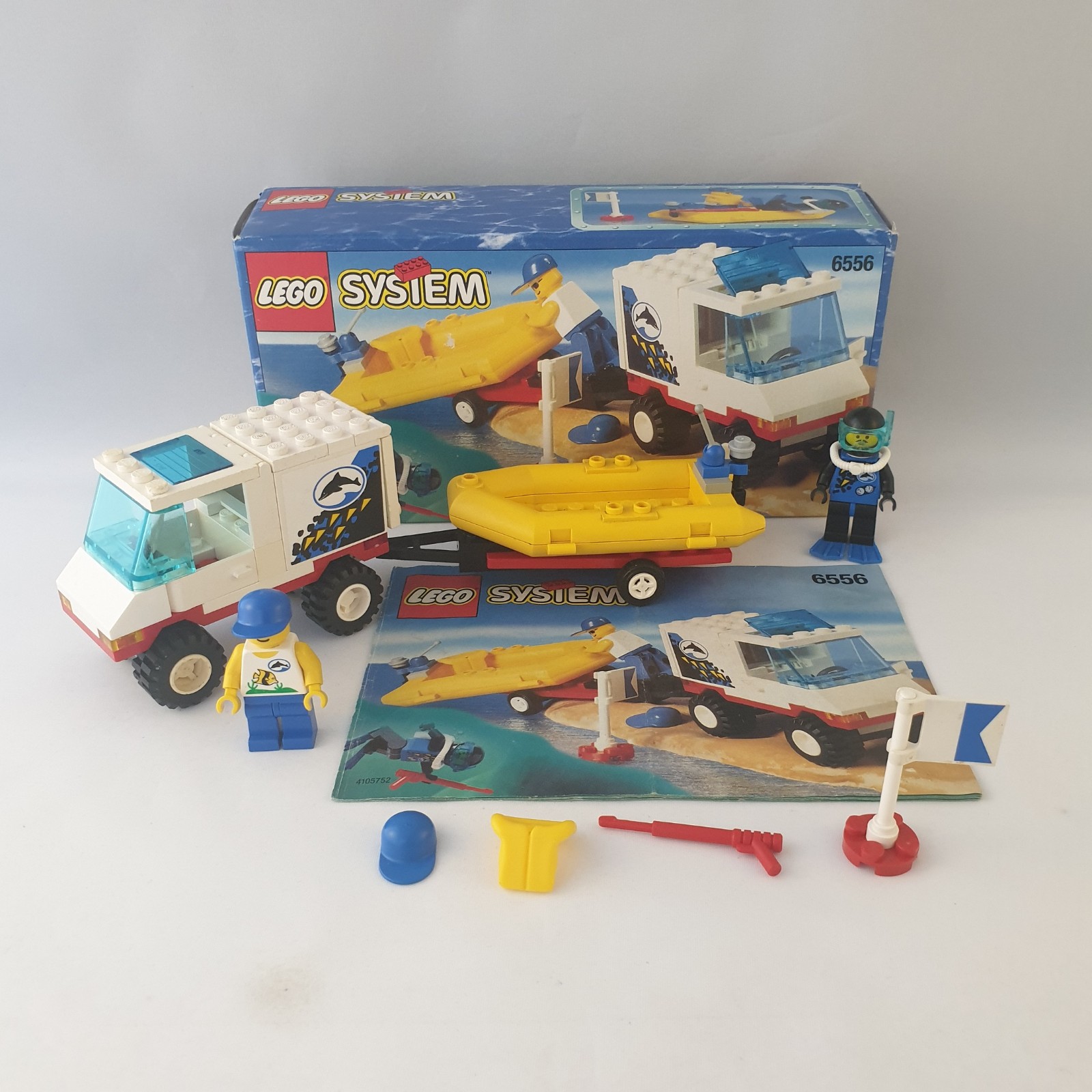 Lego Town Divers 6556 Scuba Squad Rubber Boat Diver Complete in Box 1 Lego Town Divers 6556 Scuba Squad Rubber Boat Diver Complete in Box
