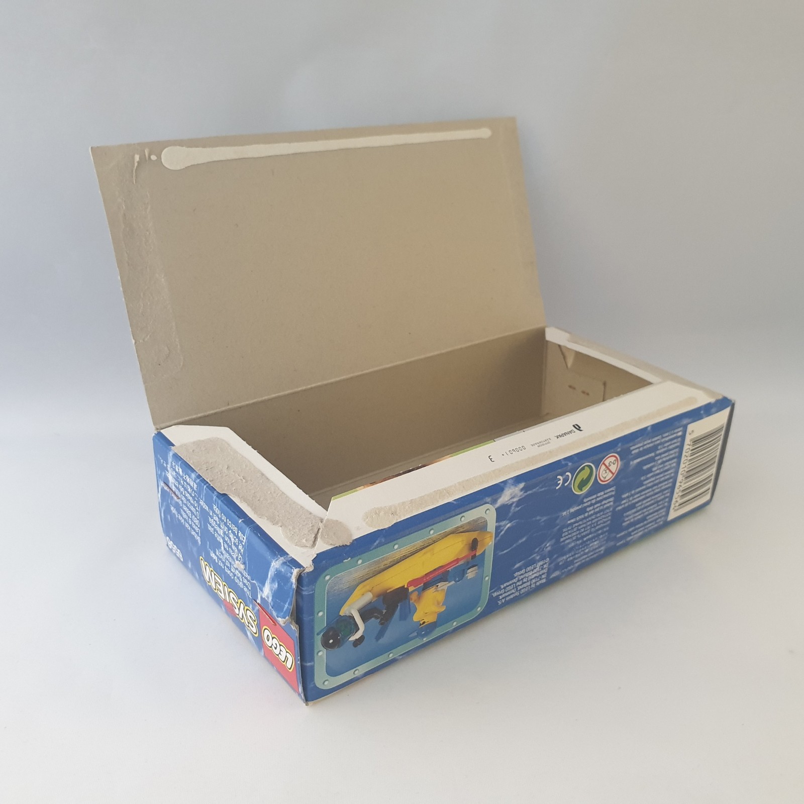 Lego Town Divers 6556 Scuba Squad Rubber Boat Diver Complete in Box 7 Lego Town Divers 6556 Scuba Squad Rubber Boat Diver Complete in Box