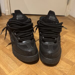 Lv Skates