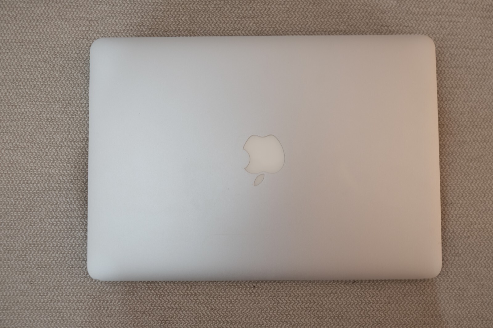 Macbook Air mid 2011 Model A 1369 (13 inch) i7 1 Macbook Air mid 2011 Model A 1369 (13 inch) i7