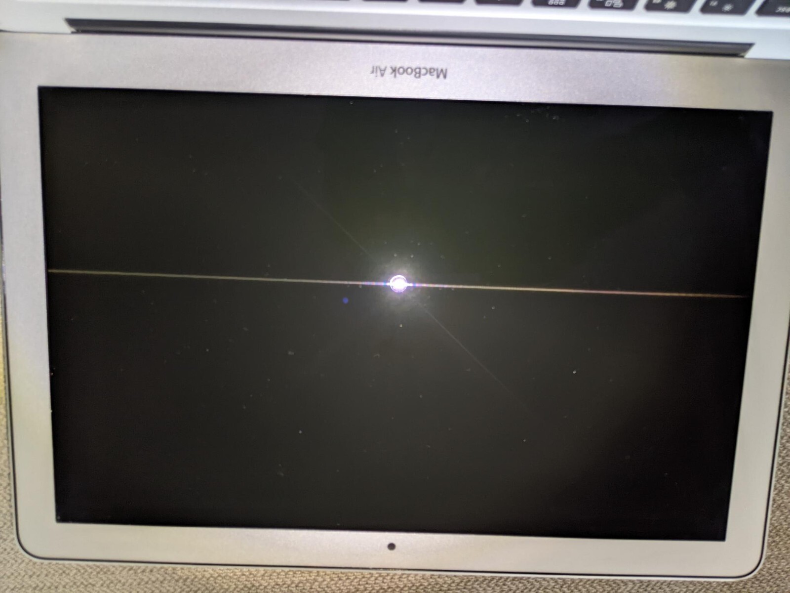 Macbook Air mid 2011 Model A 1369 (13 inch) i7 7 Macbook Air mid 2011 Model A 1369 (13 inch) i7