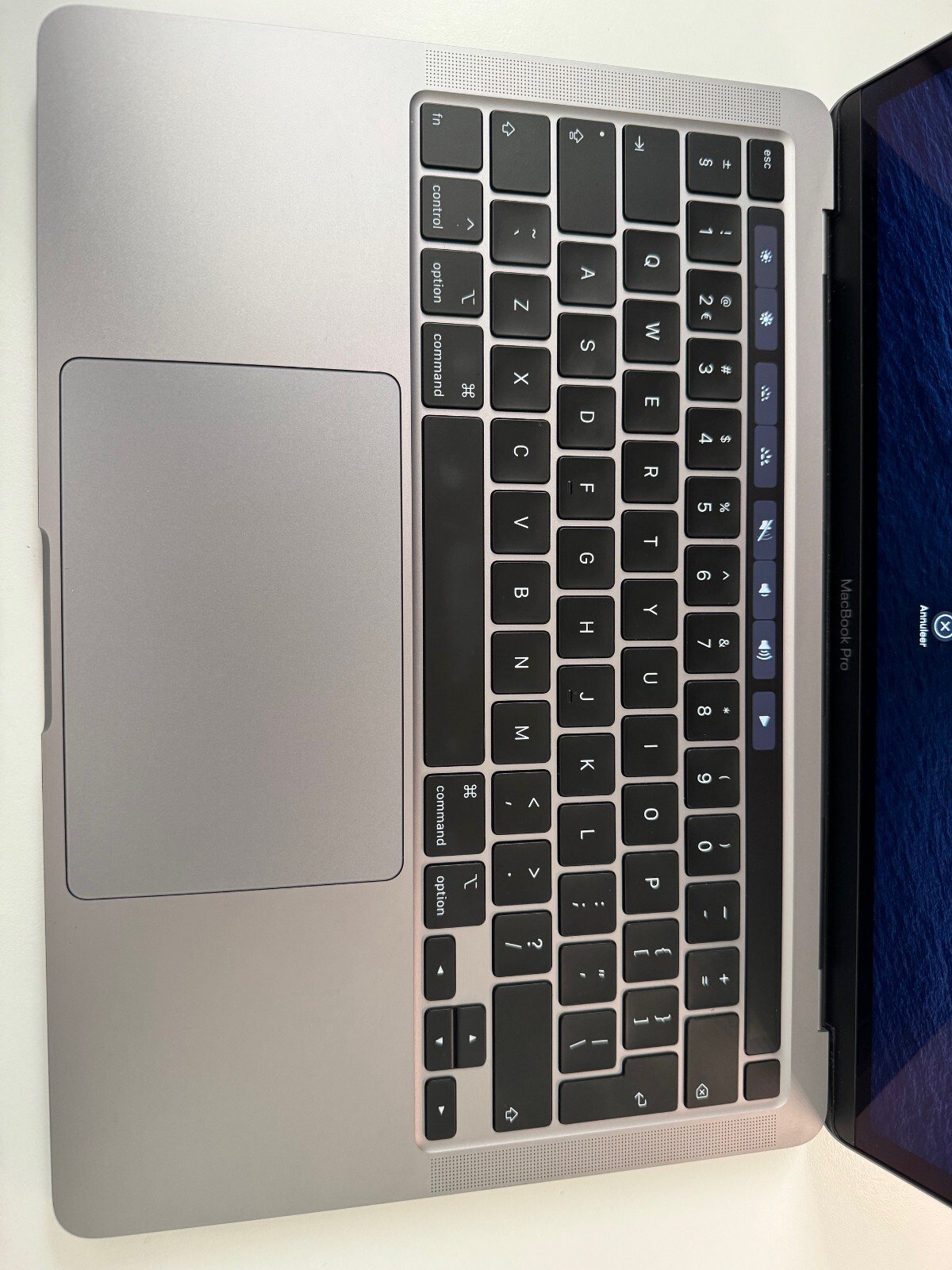 MacBook Pro 13" 2020 (512GB SSD, Intel Core i5 10th Gen., 16GB) 4 MacBook Pro 13" 2020 (512GB SSD, Intel Core i5 10th Gen., 16GB)
