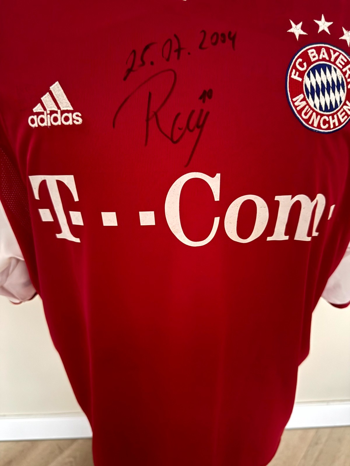 Matchworn Bayern München Shirt - Roy Makaay - Bayern München vs Man U - Signed 9 Matchworn Bayern München Shirt - Roy Makaay - Bayern München vs Man U - Signed