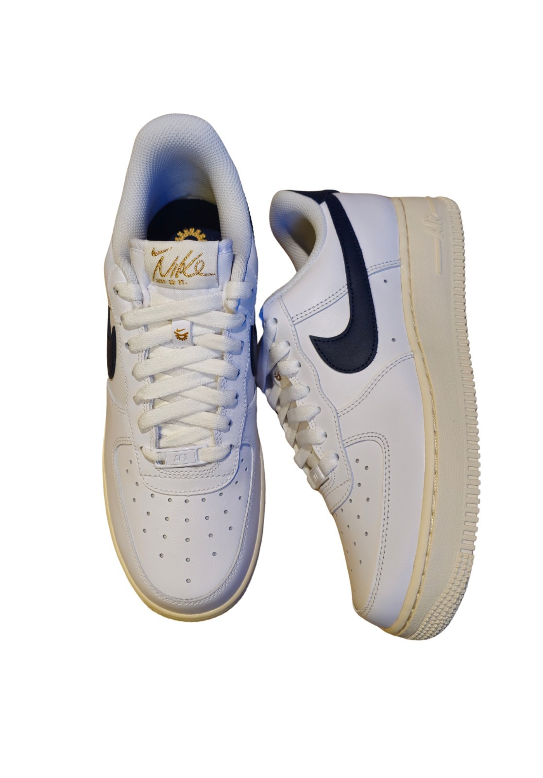 Nike Air Force 1 07 Flyease - White Obsidian Gold - Women's Sz 8 - New in Box 2 Nike Air Force 1 07 Flyease - White Obsidian Gold - Women's Sz 8 - New in Box