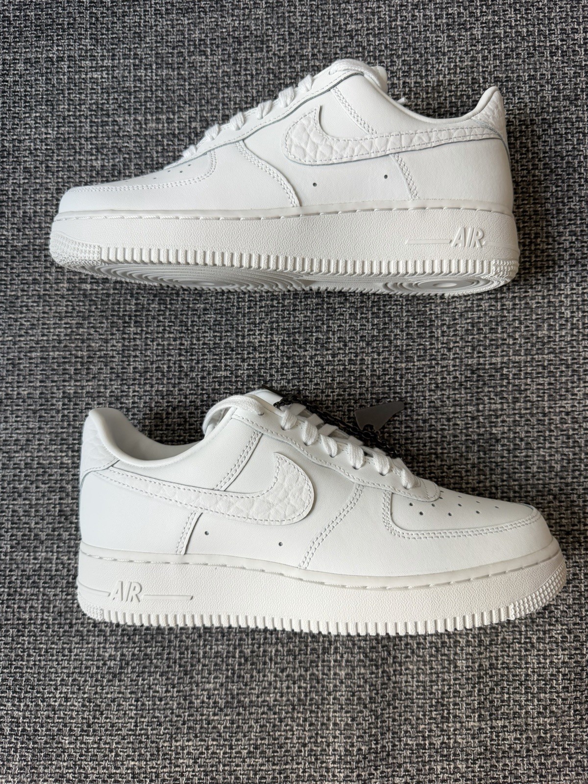 Nike Air Force 1 ‘07 LO size 40, US 8.5 (W) 2 Nike Air Force 1 ‘07 LO size 40, US 8.5 (W)