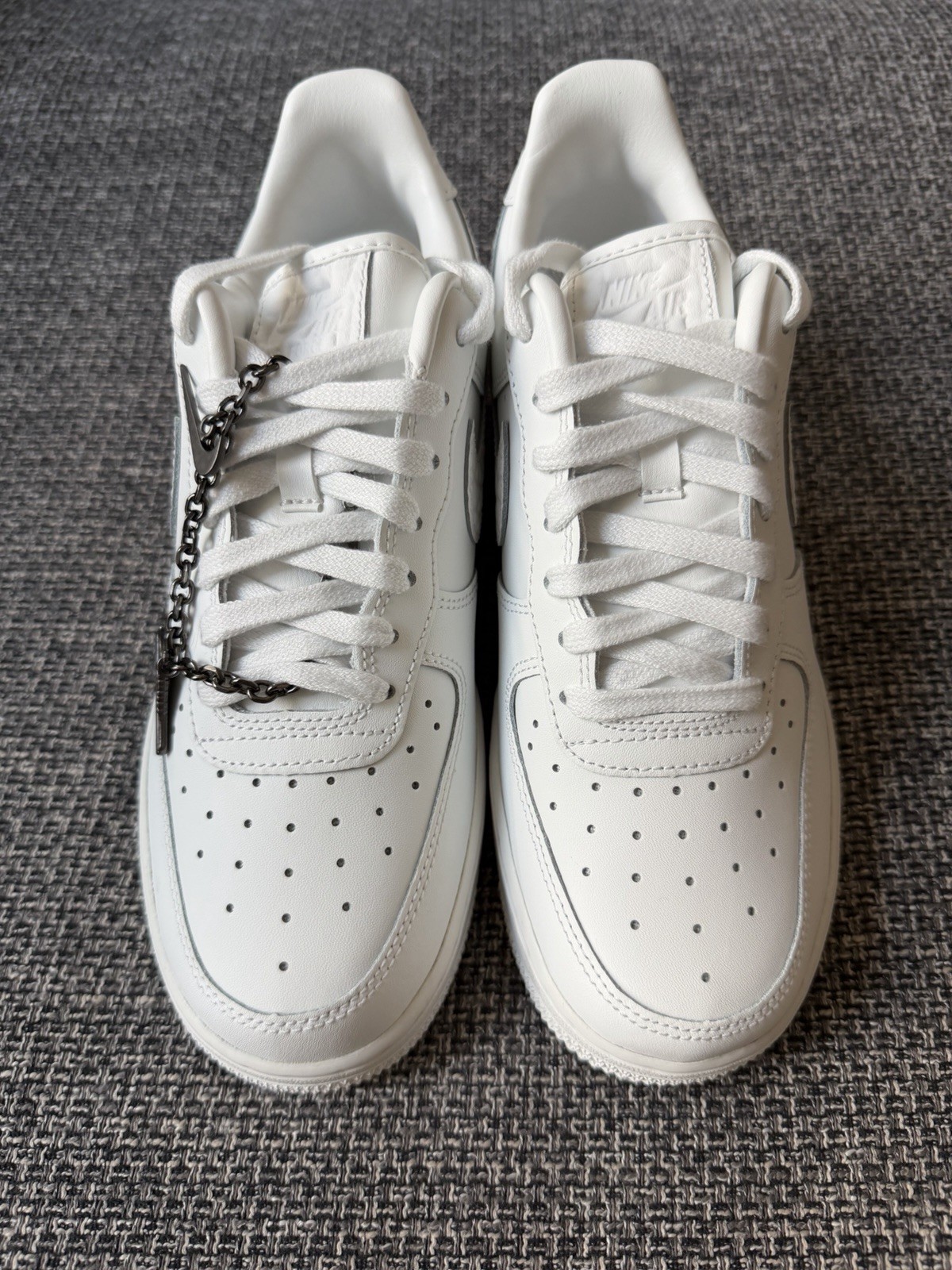 Nike Air Force 1 ‘07 LO size 42, US 10 (W) 4 Nike Air Force 1 ‘07 LO size 42, US 10 (W)