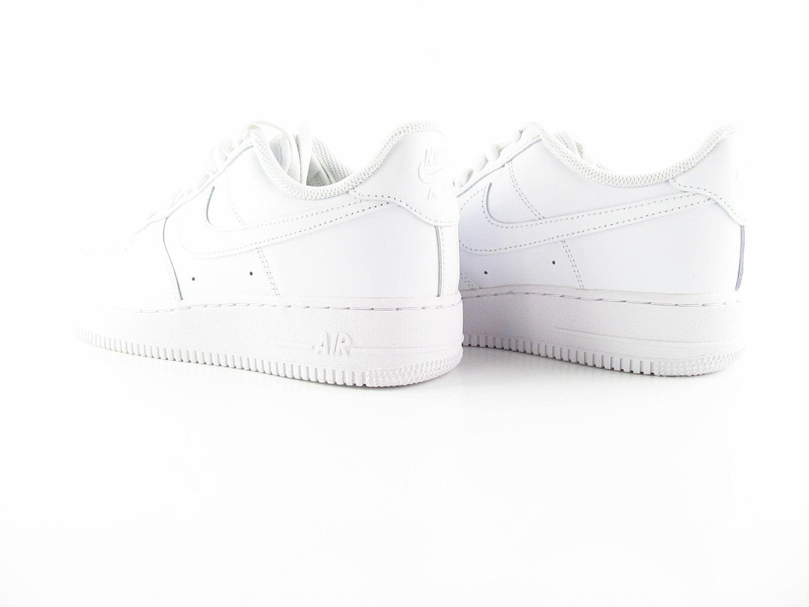 Nike Air Force 1 '07 Triple White CW2288 111 US_9 UK_8 Eur_42.5 4 Nike Air Force 1 '07 Triple White CW2288 111 US_9 UK_8 Eur_42.5
