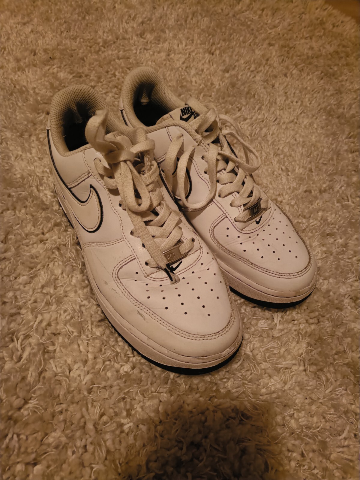 Nike Air Force 1, white, Eur 40.5-UK 6.5. second hand, average condition. 1 Nike Air Force 1, white, Eur 40.5-UK 6.5. second hand, average condition.