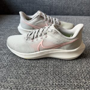 Nike Air Zoom Pegasus 39 size 39, US 8 (W)