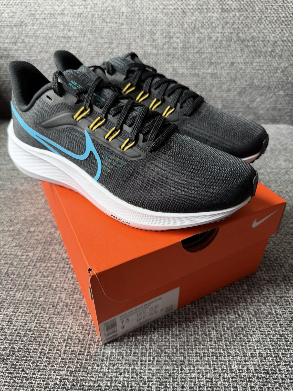 Nike Air Zoom Pegasus 39 size 40.5, US 7.5 1 Nike Air Zoom Pegasus 39 size 40.5, US 7.5