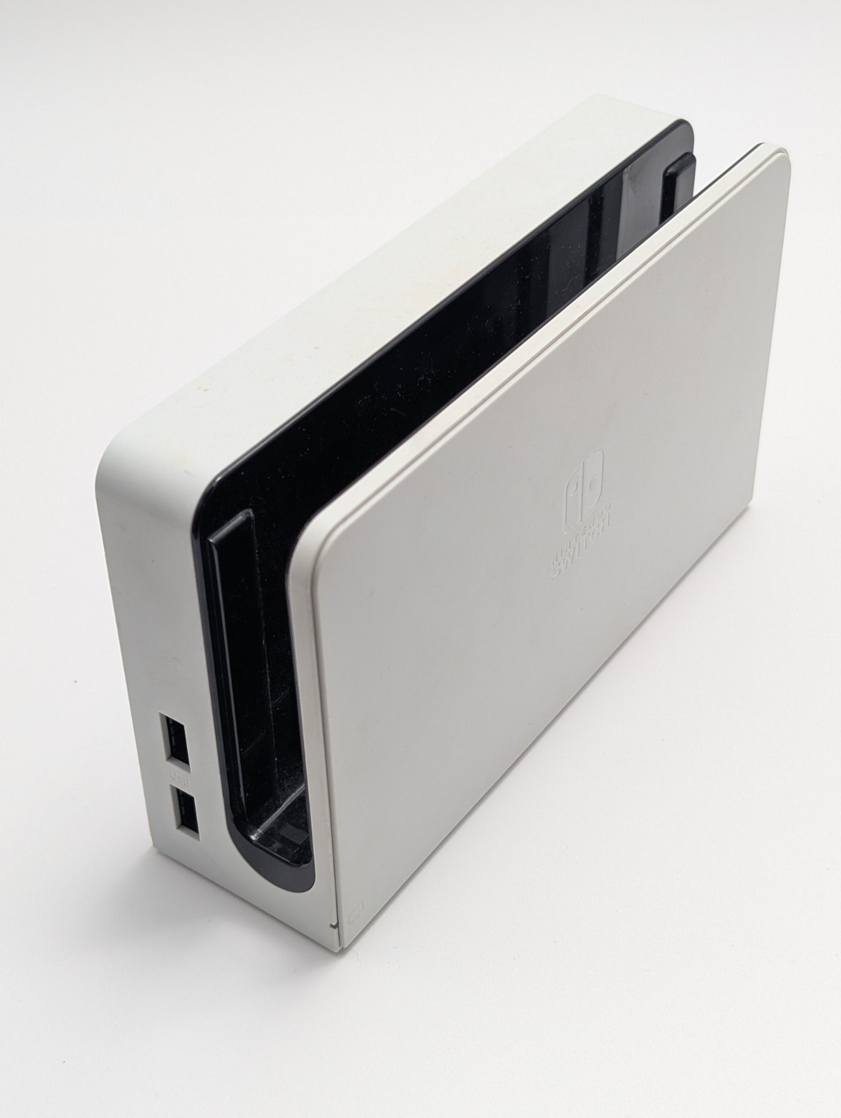 Nintendo Switch OLED-Modell HEG-001 64GB Handheld-Spielekonsole - Weiß 3 Nintendo Switch OLED-Modell HEG-001 64GB Handheld-Spielekonsole - Weiß