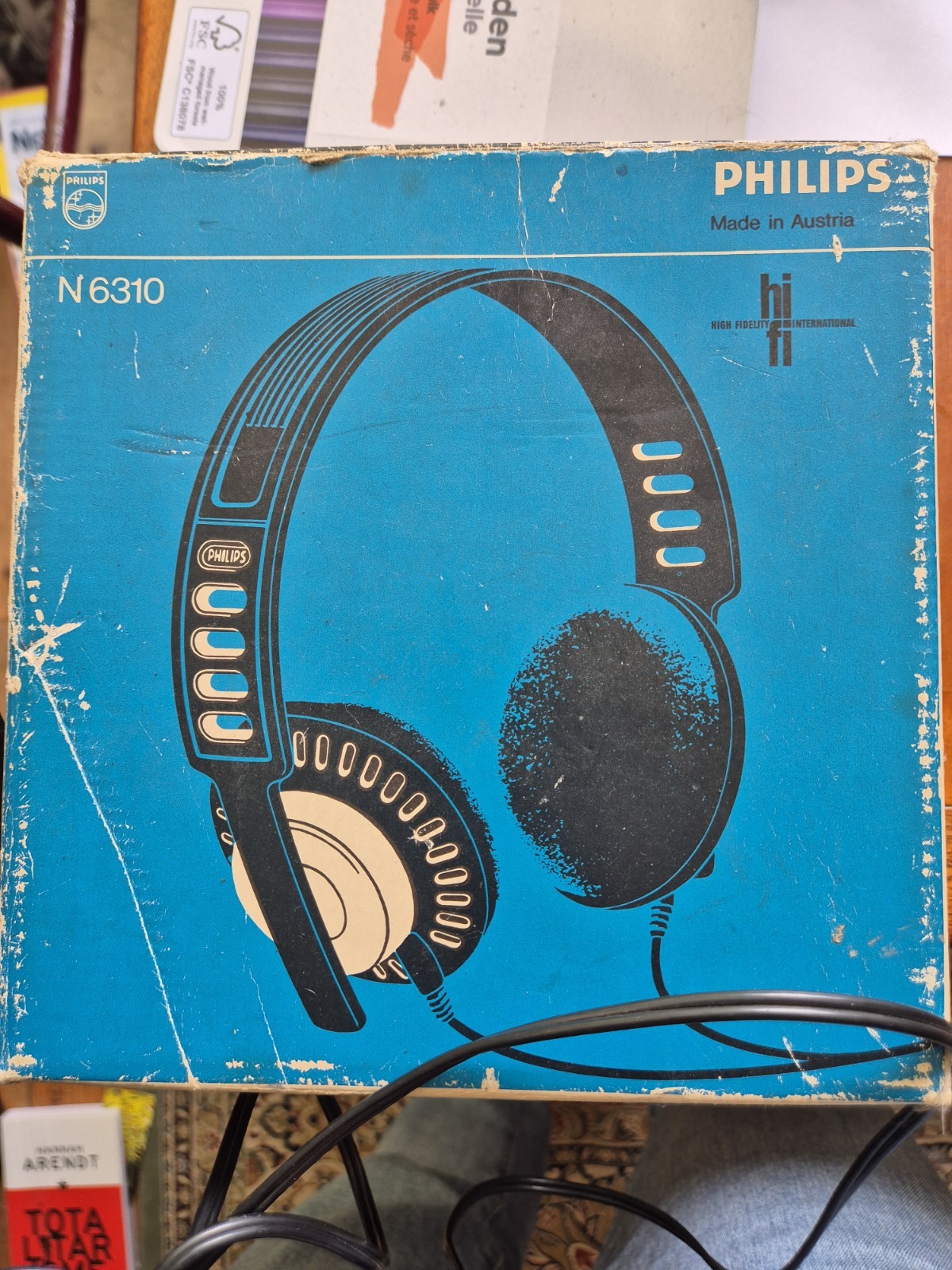 Philips N6310 Dynamic Stereo Headphones + Special Adapter - 100% Working 6 Philips N6310 Dynamic Stereo Headphones + Special Adapter - 100% Working