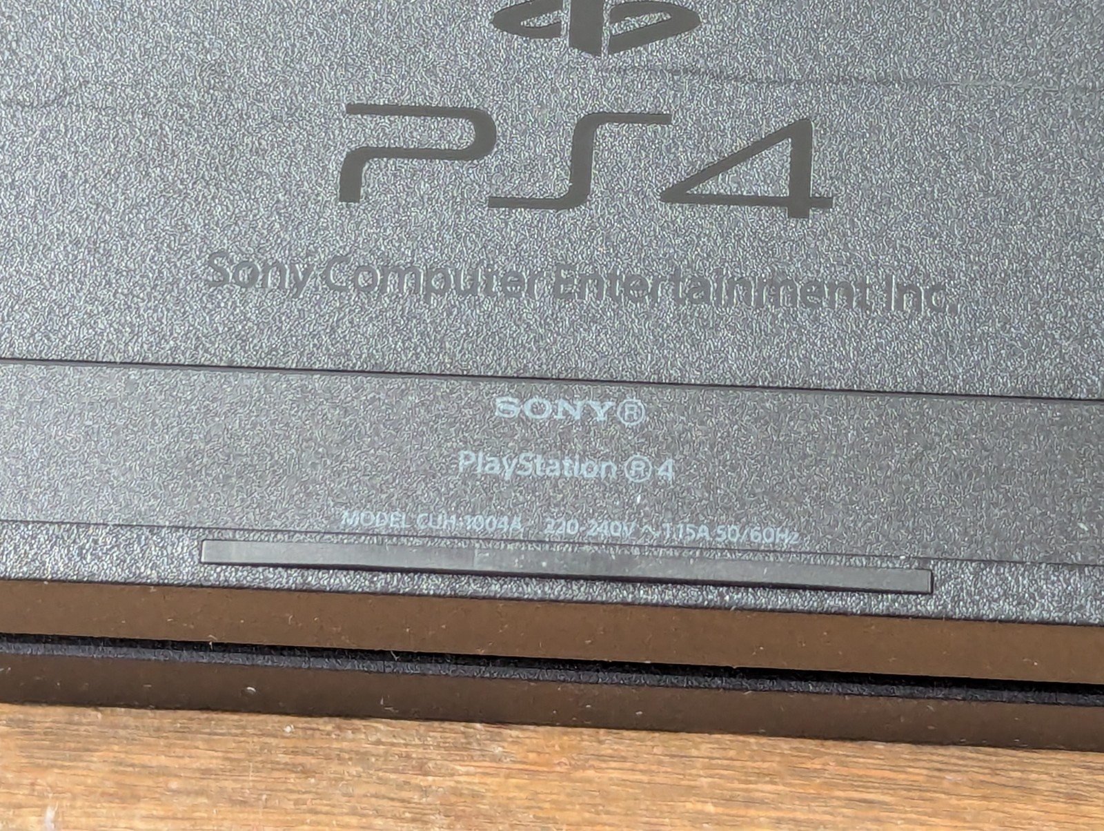 Playstation 4 with P.T. demo (pt,Silent Hill, Kojima),1 controller,5 extra games 3 Playstation 4 with P.T. demo (pt,Silent Hill, Kojima),1 controller,5 extra games