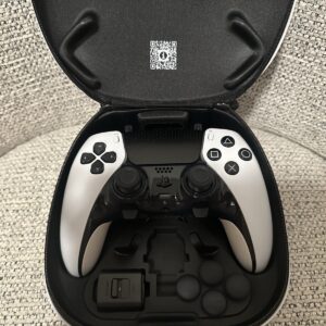 playstation 5 console Achterkant Wat Gelig