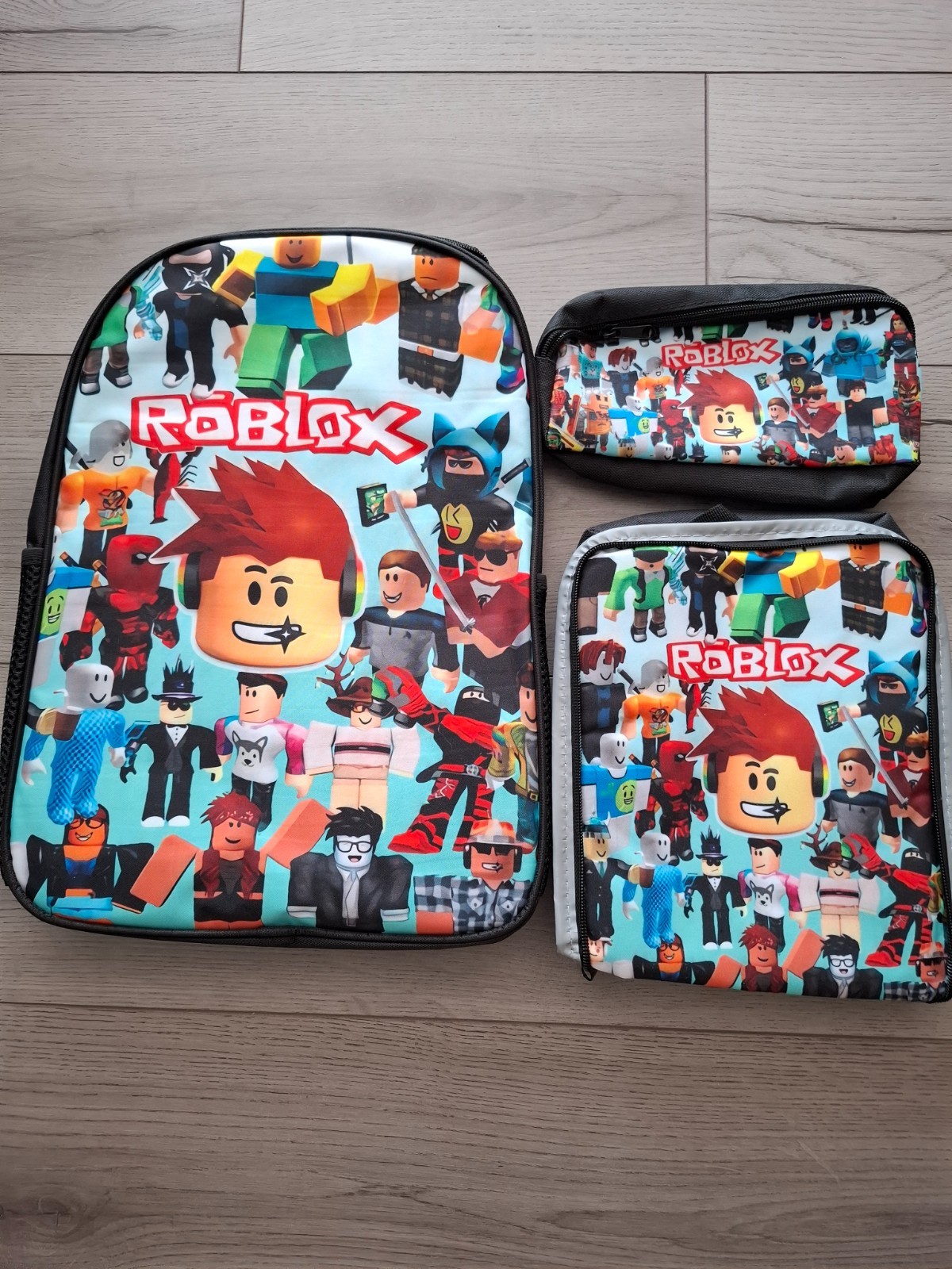 Roblox Rugzak Set 3-delig - Inclusief Lunchtas en Etui - Schooltas Kind Blauw Ni 1 Roblox Rugzak Set 3-delig - Inclusief Lunchtas en Etui - Schooltas Kind Blauw Ni